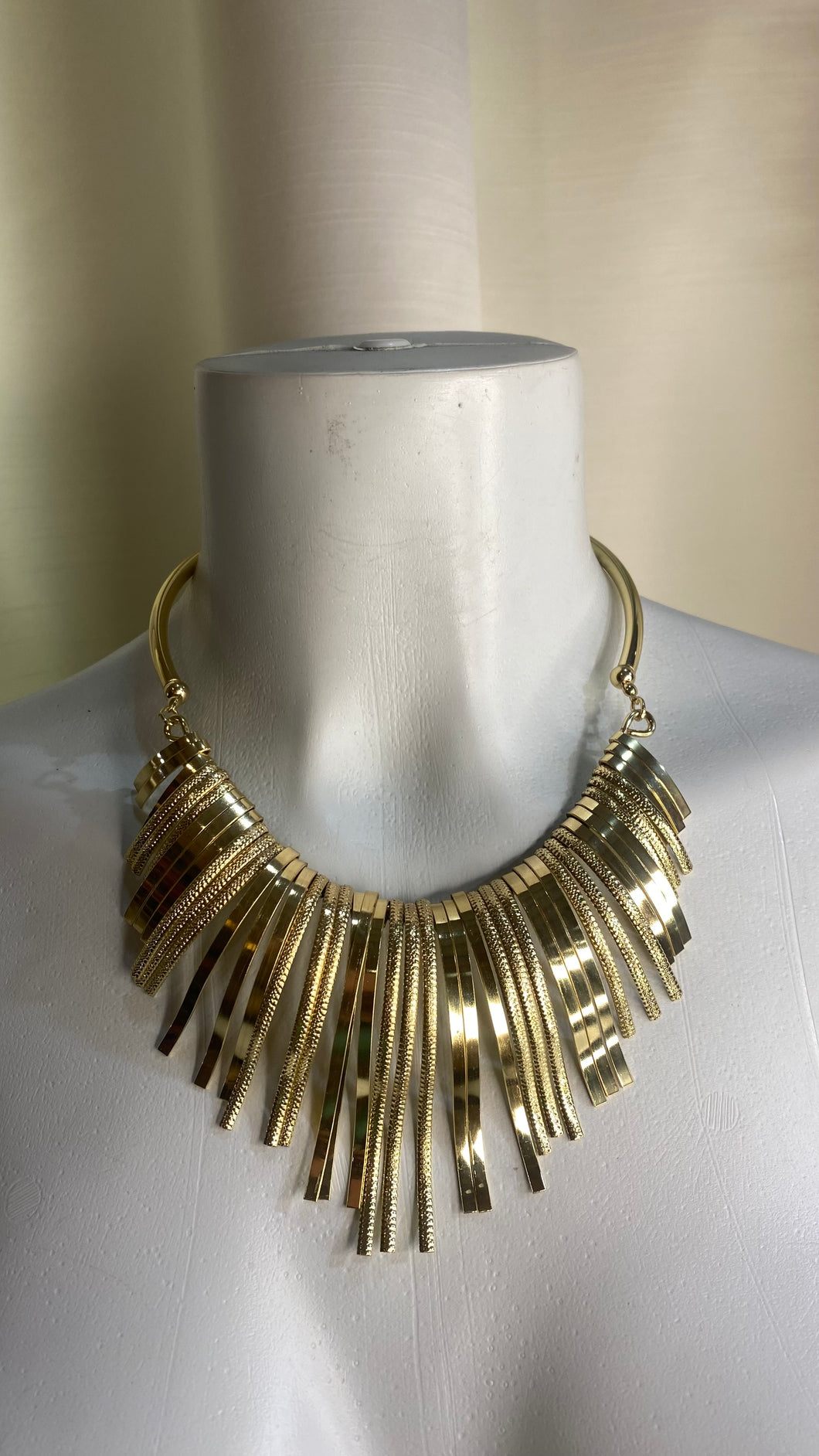 Majesty Necklace