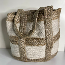 Load image into Gallery viewer, Raffia Basket Bag
