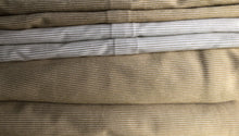 Load image into Gallery viewer, Julie Bed Sheet Set (Queen)
