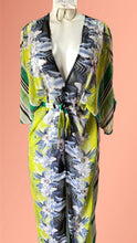 Load image into Gallery viewer, Chic Caftan ( Floral Stripe)
